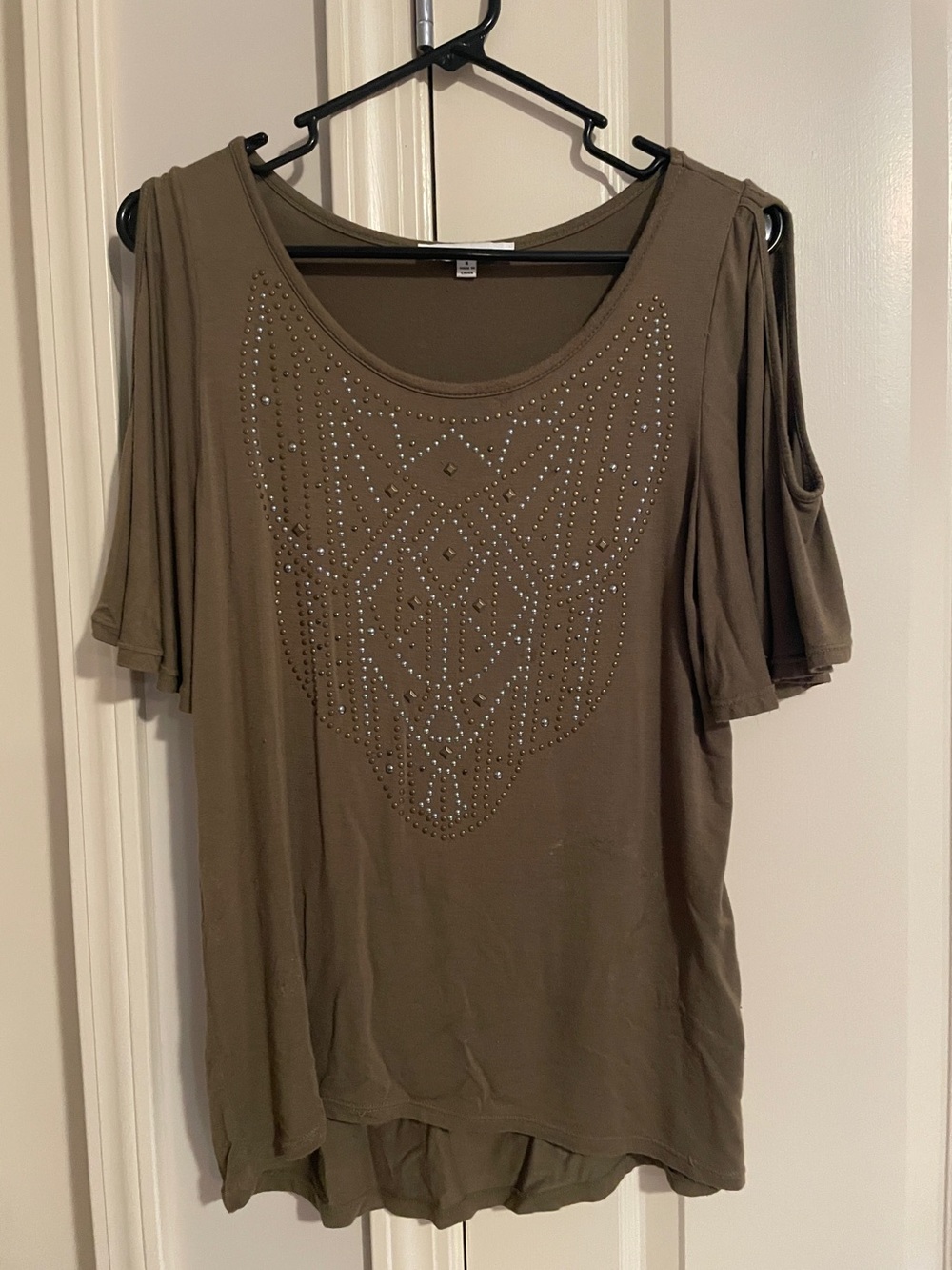 Rose & Olive Olive Cold-Shoulder Studded Scoop Neck Top